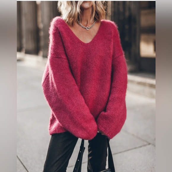 MIKUTA Oversized Mohair Fuchsia V-Neck Sweater - Picture 3 of 15